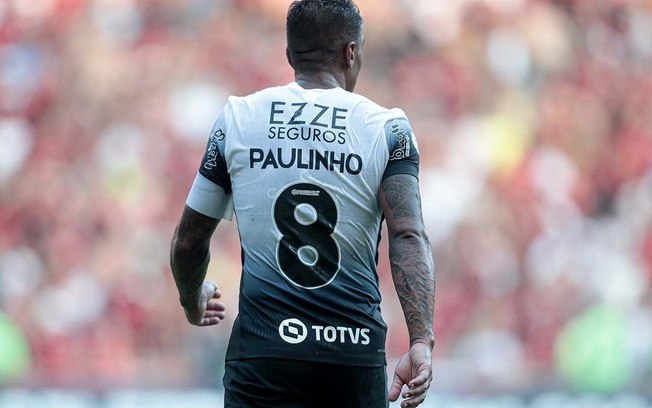 Paulinho está de saída do Corinthians e vai realizar a sua despedida contra o Racing-URU