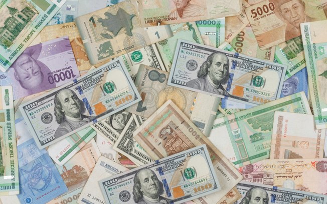 Seguro viagem: dólar e euro em alta podem afetar contratação Seguro viagem: dólar e euro em alta podem afetar contratação