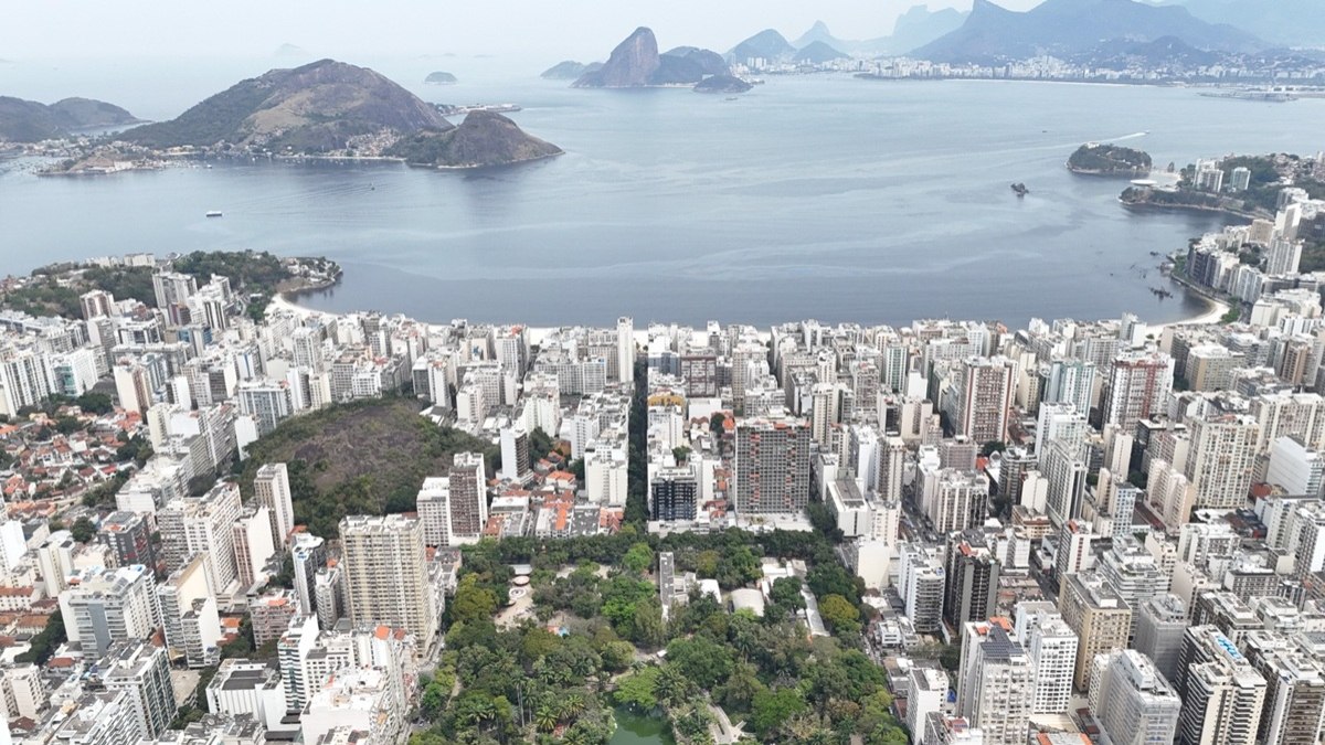 Niterói Surpreende: Renda Dispara e Supera Gigantes RJ e SP!