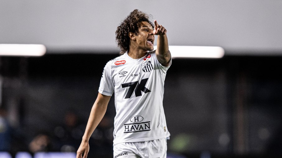 Willian Arão em derrota do Santos para o Vitória Willian Arão em derrota do Santos para o Vitória