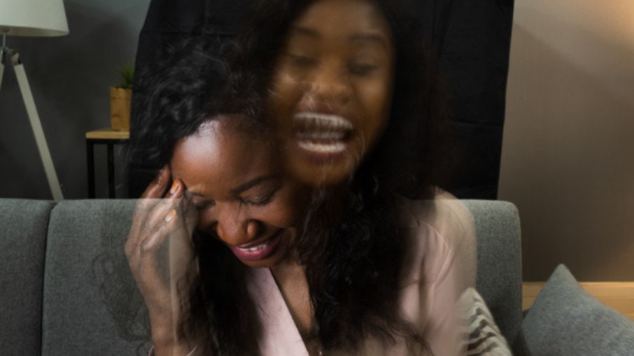 O risco é maior em mulheres que já tiveram transtorno bipolar ou episódios psicóticos