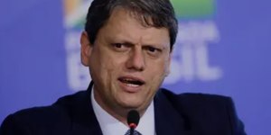 Tarcísio desiste da disputa presidencial por divisão da direita