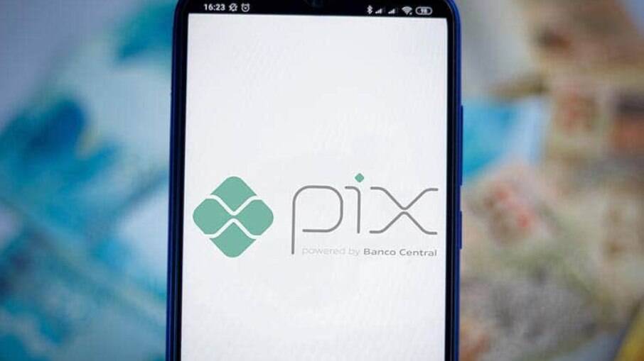 Vítimas têm usado um segundo celular para transferências por Pix 