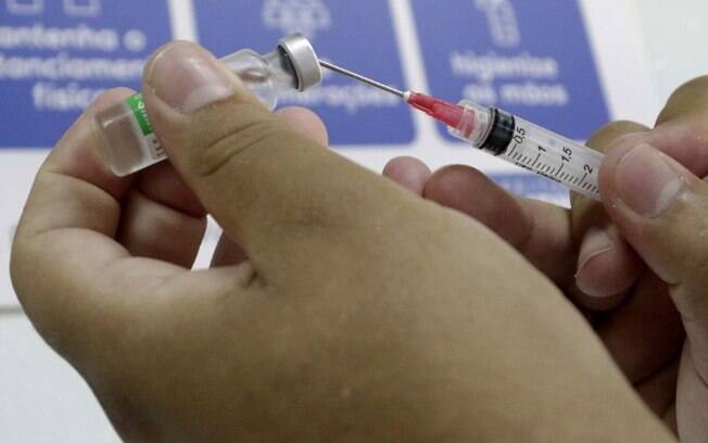 SP começa a vacinar idosos de 80 a 84 anos em 1º de março