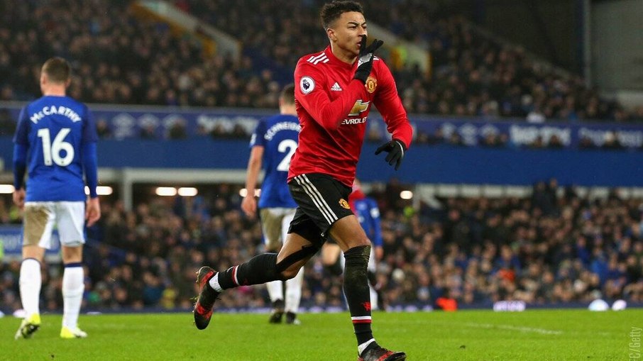 Lingard comemora gol pelo Manchester United