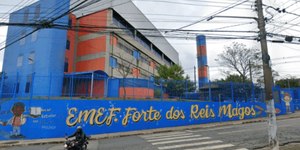 Aluna é chamada de ‘macaca’, irmã reage e leva soco