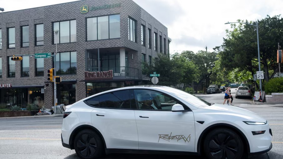 Ações da Tesla subiram após anúncio Ações da Tesla subiram após anúncio
