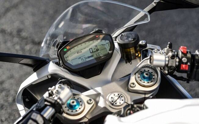 O painel digital da Ducati Supersport S promete boa visibilidade e design para o habitáculo da motocicleta