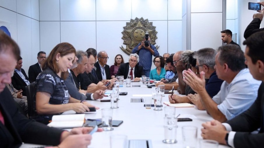 Primeira reunião da Mesa Nacional de Negociação Permanente entre entidades representantes de servidores públicos e secretário de Gestão de Pessoas e Relações de Trabalho em Brasília