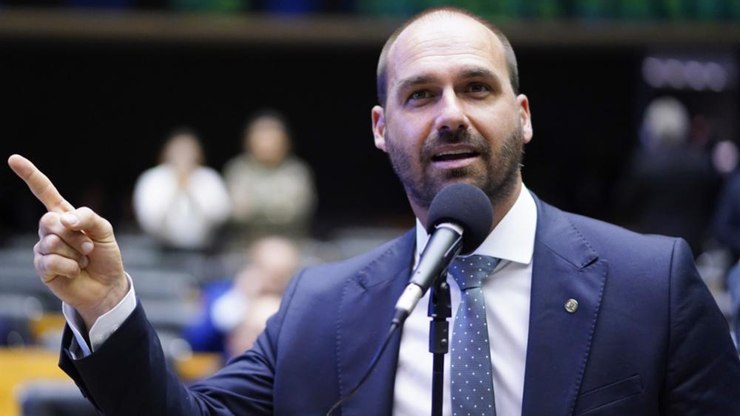 Eduardo Bolsonaro diz que não vai renunciar ao mandato