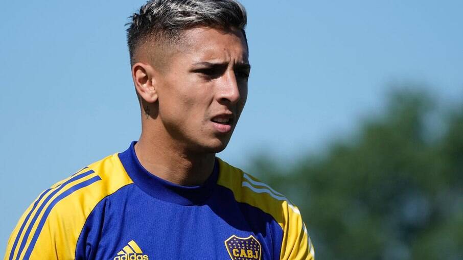 Agustín Almendra chegou ao profissional do Boca Juniors na temporada 2017/18