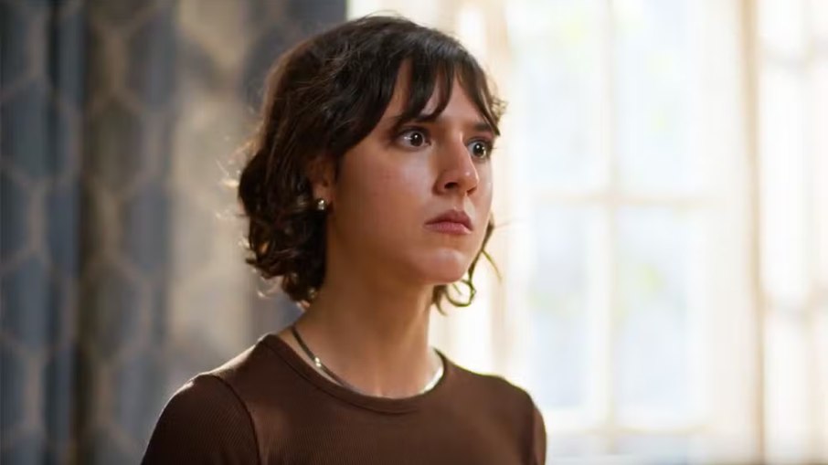 Nina (Flora Camolese) em 