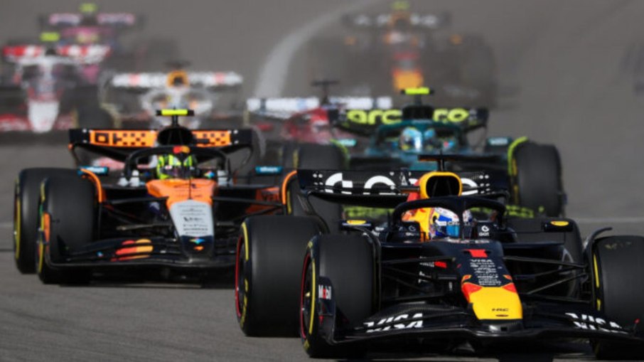 Red Bull é punida por 