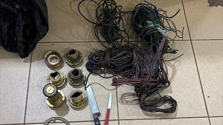 Casal é detido pela GM com objetos retirados de imóvel incendiado