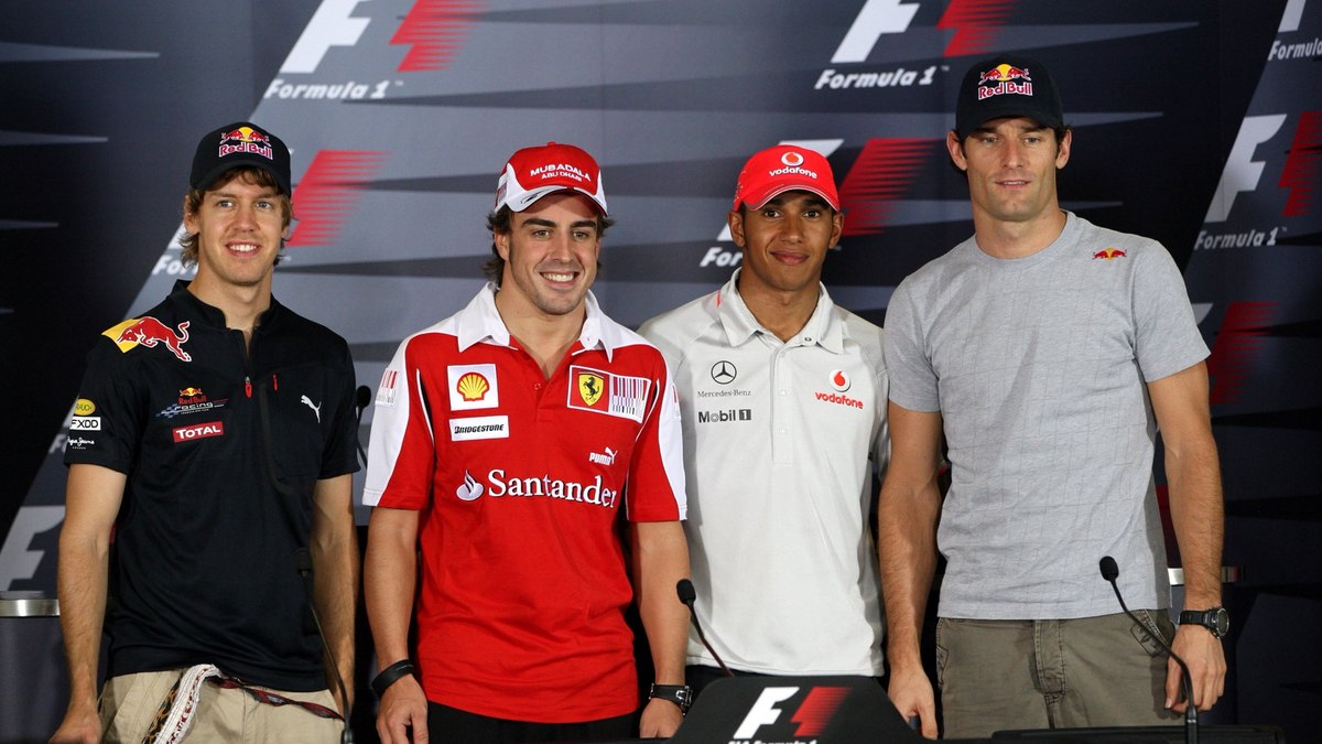 Além de Vettel, Alonso e Webber, Hamilton tinha chances matemáticas de título naquela temporada