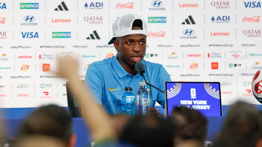 Vini Jr. em coletiva antes de Brasil x Marrocos na Copa do Mundo Vini Jr. em coletiva antes de Brasil x Marrocos na Copa do Mundo