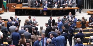 Fim da escala 6x1: cronograma prevê votação até 27 de maio