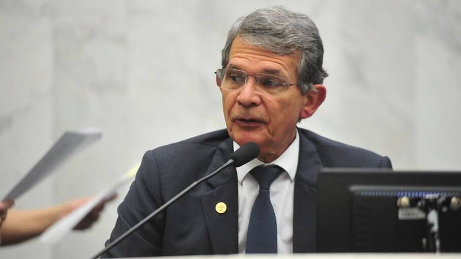 Joaquim Silva e Luna deverá ir ao Senado para explicar distribuição de lucros aos acionistas 