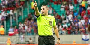 São Paulo x Santos: jogadores acusam árbitro de ofender Lira