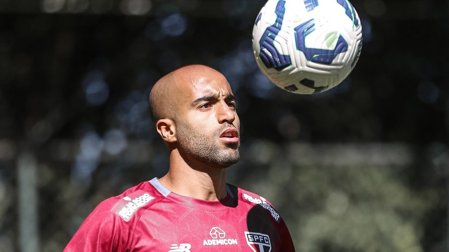 São Paulo: Lucas Moura pode voltar ao time contra o Vitória