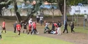 Jogadores e torcedores agridem arbitragem após jogo em Campinas