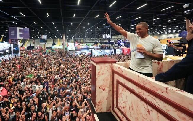 Will Smith foi ovacionado por uma verdadeira legião de fãs que aguardavam sua chegada à CCXP2017