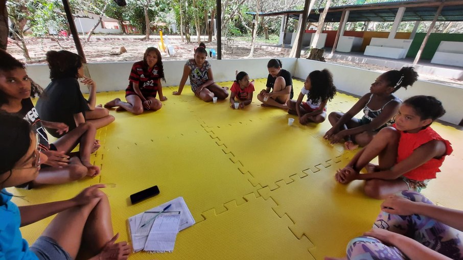 Projeto também tem aulas de inglês