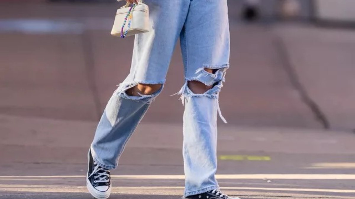 Câmara no interior de SP proíbe calça jeans rasgada e minissaia - Foto