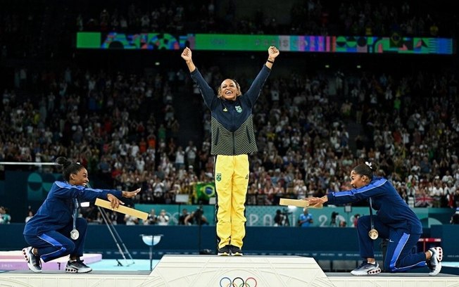 Fenômeno Rebeca: confira as conquistas da maior medalhista da história do Brasil