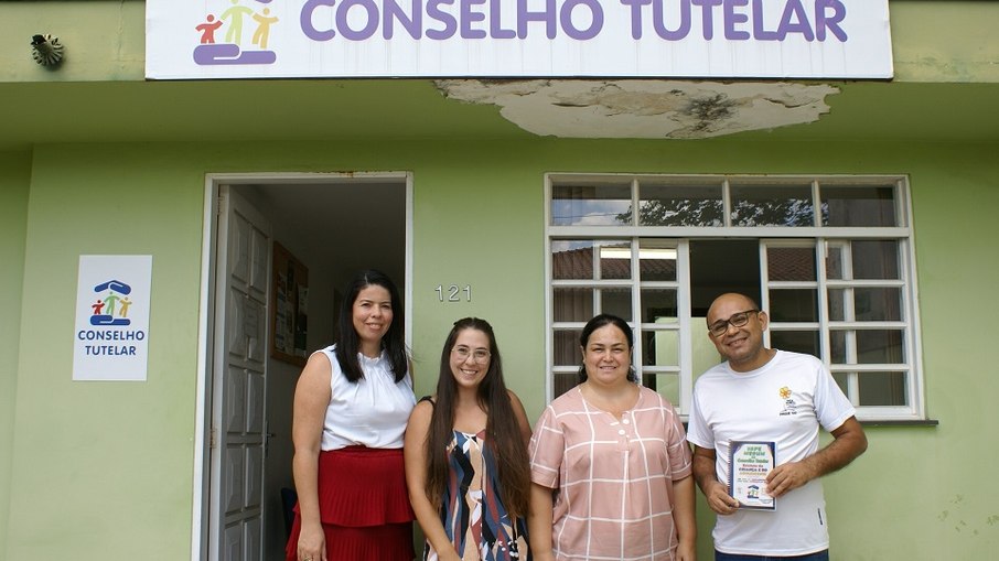 Adriana, Patrícia, Mariane e Gefersson