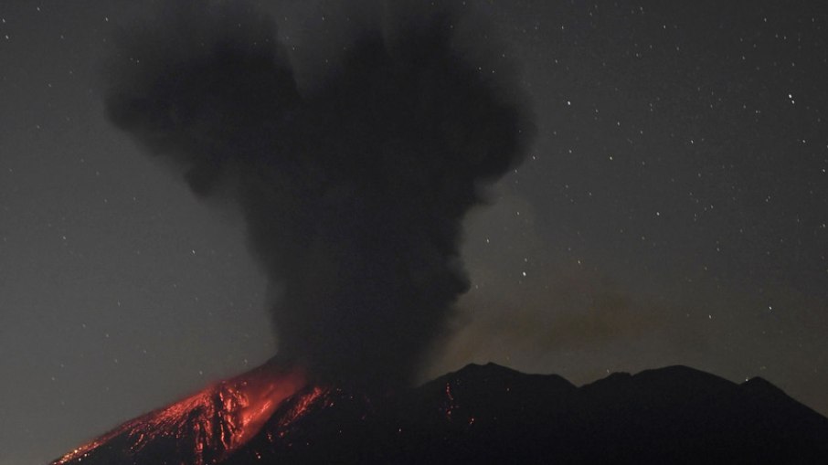 Vulcão Sakurajima, Japão Vulcão Sakurajima, Japão