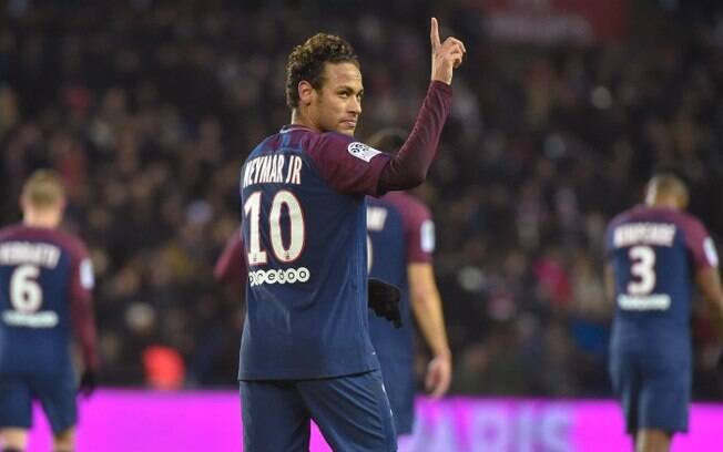Neymar, mesmo em grande fase pelo Paris Saint-Germain, ouviu vaias da torcida