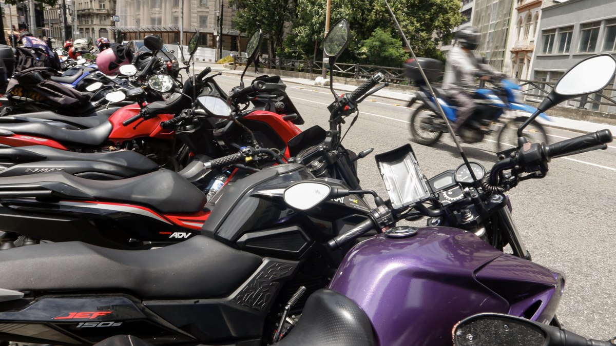 App de mototáxi terá que pagar R$ 20 mil a cliente após acidente - QTU Questões do Universo