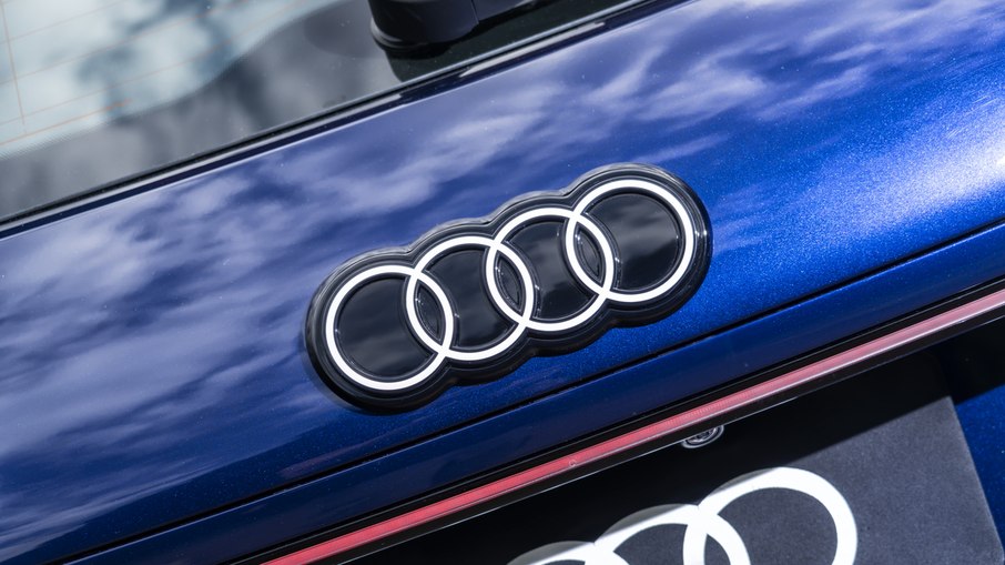 Novo Audi Q3 traz Audi Rings iluminados na traseira como parte da nova identidade visual da marca