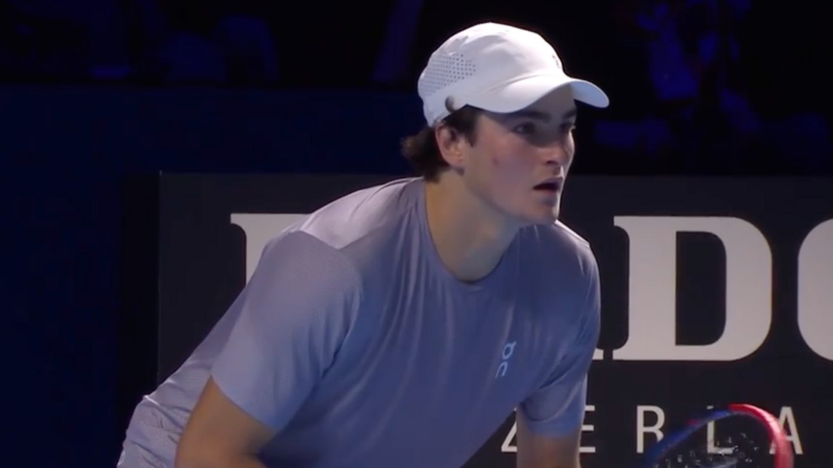 João Fonseca avançou com a desistência de Shapovalov João Fonseca avançou com a desistência de Shapovalov