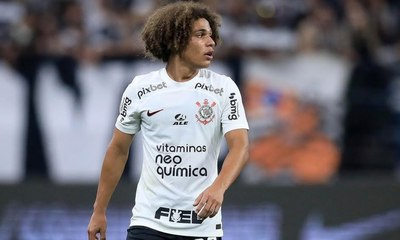  Guilherme Biro, ex-joia do Corinthians, conta sobre vida no mundo árabe, e crise no Timão