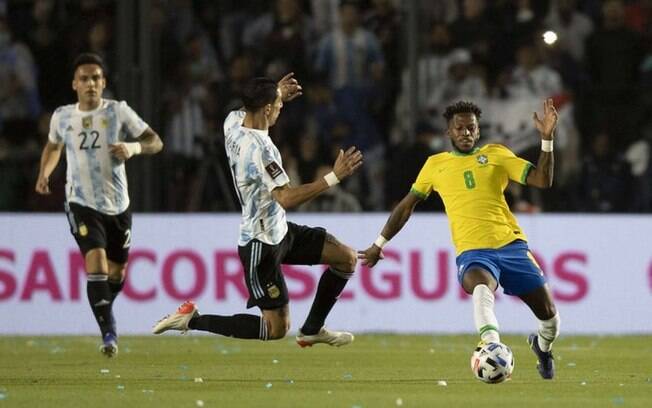 Fred destaca solidez defensiva da Seleção Brasileira nas Eliminatórias: 'Mais uma grande partida'