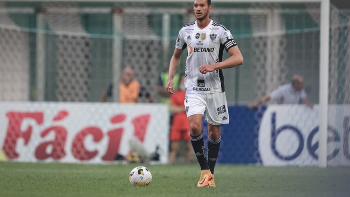 Réver lamenta provável saída de Cuca do Atlético Mineiro