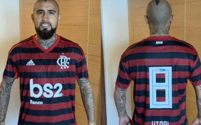 Vidal com a camisa do Flamengo