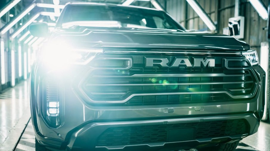 Frente da Ram Dakota Warlock na linha de produção em Córdoba Frente da Ram Dakota Warlock na linha de produção em Córdoba