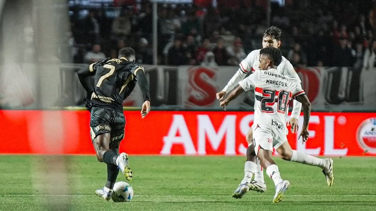 Pênaltis resolvem novamente e São Paulo avança na Libertadores Pênaltis resolvem novamente e São Paulo avança na Libertadores