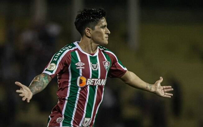 Autor de vitórias, Cano confirma poder de decisão no Fluminense e briga pela artilharia na temporada