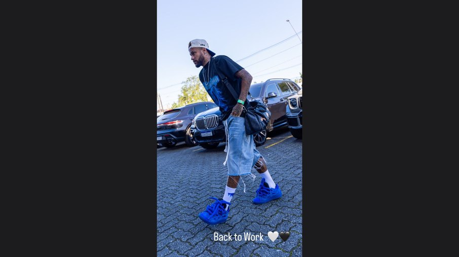 Neymar posta nas redes que está de volta ao trabalho Neymar posta nas redes que está de volta ao trabalho