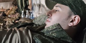 "Só quero o corpo do meu filho", diz mãe de brasileiro na Rússia