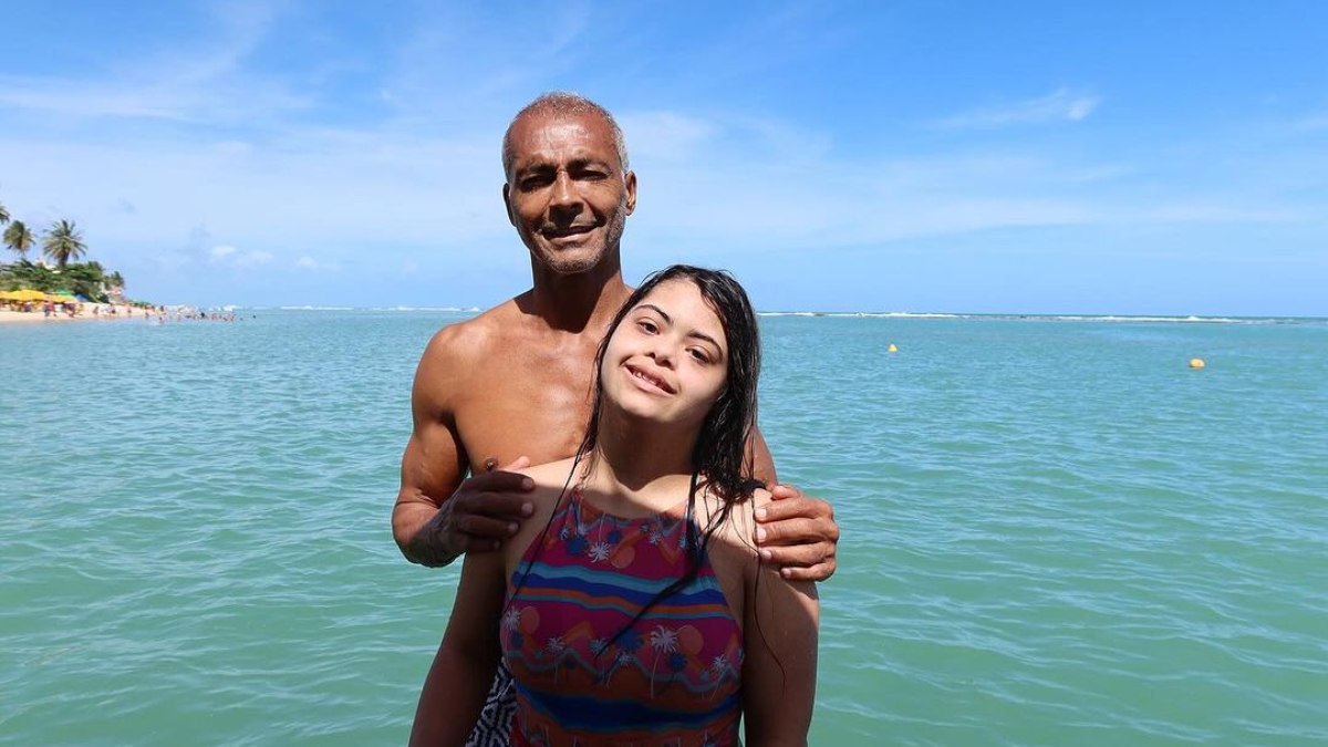 Ex-mulher de Romário faz desabafo após negligência de ex-jogador com a filha