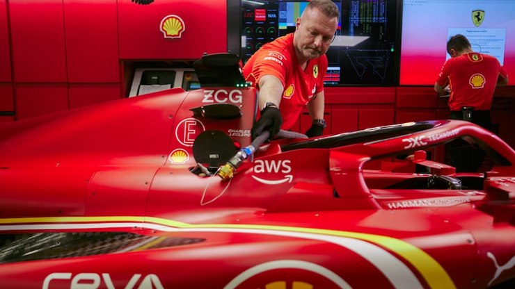 Marcas aceleram no asfalto de Interlagos e dominam o GP do Brasil