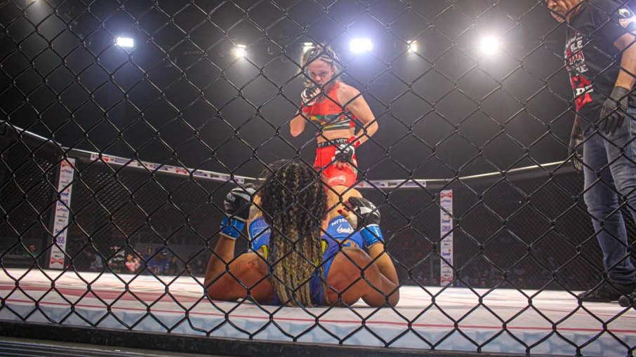 Atleta de 31 anos é bicampeã mundial de Muay Thai e há cinco anos se dedica ao MMA Atleta de 31 anos é bicampeã mundial de Muay Thai e há cinco anos se dedica ao MMA