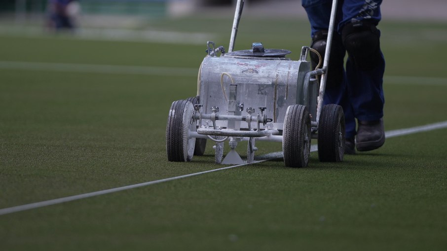 Laboratório autorizado pela Fifa realiza vistoria para homologação do novo gramado do Allianz Parque Laboratório autorizado pela Fifa realiza vistoria para homologação do novo gramado do Allianz Parque