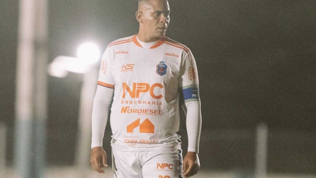 Walter deixa time da Paraíba aos 37 e cogita aposentadoria; fim de uma era no futebol.