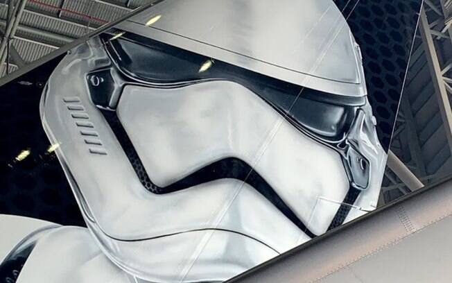 O avião com o personagem de Star Wars, Stormtrooper, fará a linha São Paulo - Orlando (EUA) a partir de outubro